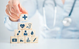 Lucha de médicos, aumento de COVID y amenaza de enfermedades marcan 2022 en RD