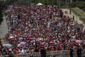 Lula es recibido en el Congreso para jurar como nuevo presidente de Brasil