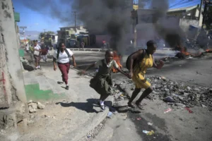 Pandillas toman control en Haití y la democracia se marchita 