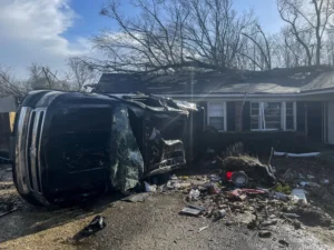 Tornado golpea Alabama; 9 muertos en el sur de EEUU