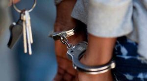 Apresan 34 personas mediante órdenes de arrestos 