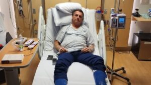 Bolsonaro se pronuncia tras ser hospitalizado en EE.UU.