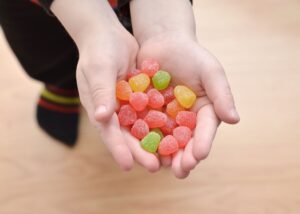 Niños comieron golosinas de marihuana por accidente
