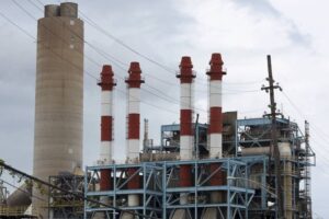 Asignan 68.5 millones de dólares a la eléctrica de Puerto Rico tras huracán
