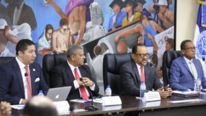 Poder Ejecutivo presenta a la academia jurídica propuesta para creación de Ministerio de Justicia 