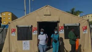 Denuncian colapso tuberías cloacales y cúmulo de basura es el causante del brote de cólera en Villa Liberación