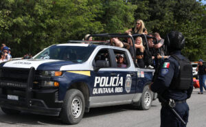EE.UU alerta por conflicto entre taxistas y servicio de Uber al sur de México