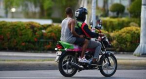 Fenamoto asegura motociclistas trabajan de noche en comercios no serán incluidos en resolución