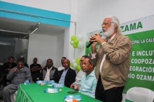  Juan Hubieres encabeza asamblea de afiliación a COOPOZAMA