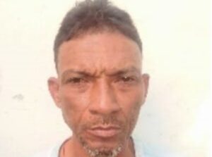 Policía Nacional apresa hombre que robó en una residencia en Santa Cruz