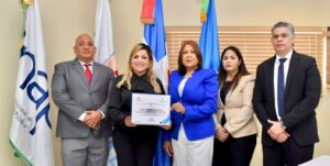 Reconocen buenas prácticas de capacitación del hospital Hugo Mendoza