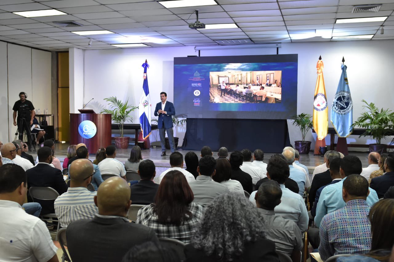 Director del INAPA ofrece conferencia en PUCMM sobre transformación servicio agua potable