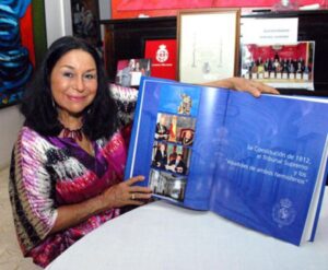 Artista plástica Rosa Tavárez presenta complicaciones de salud