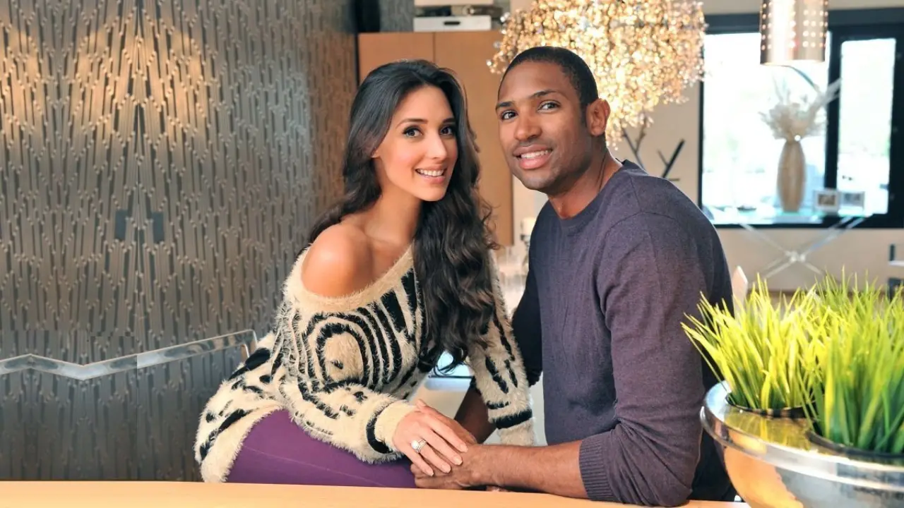 Amelia Vega muestra el rostro de su nueva hija