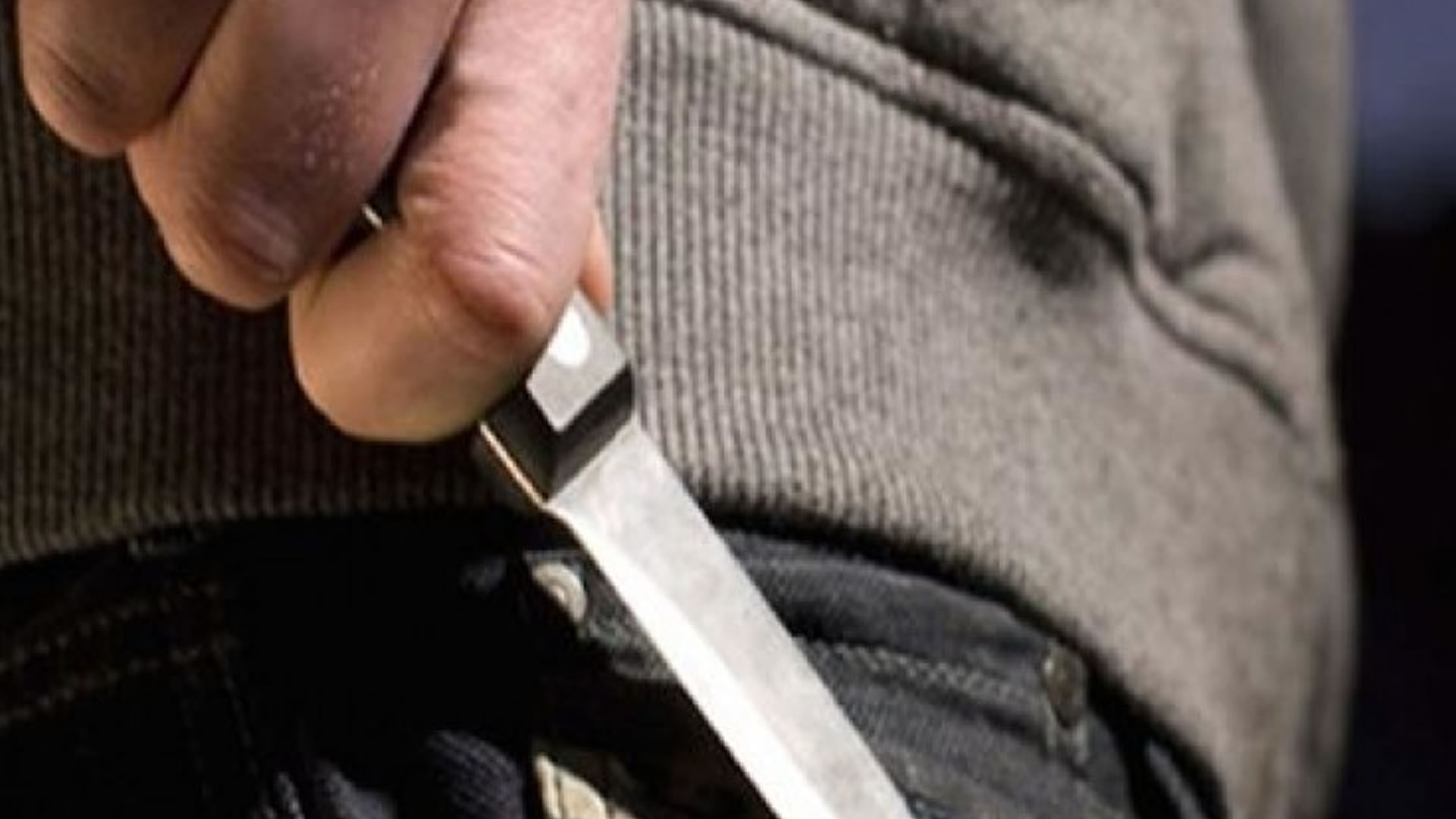 Hombre mata a un joven a cuchilladas y disparos en Higüey