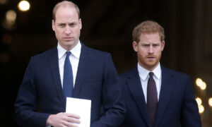 Príncipe Harry acusa a su hermano de golpearlo en discusión