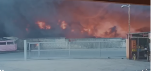 Se registra incendio en un depósito de gomas en El Almirante, SDE 