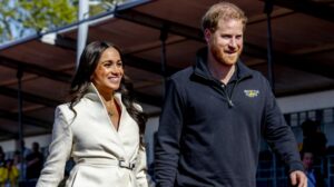 La nieta de Mandela denuncia a Meghan Markle y Harry 