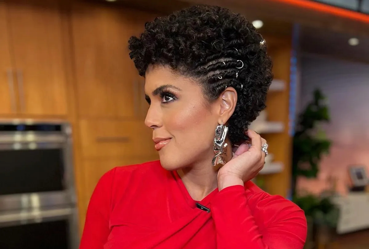 A Francisca le dicen "micrófono" por su cabello y así responde ella