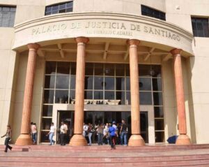 Aplican medidas de coerción a estafadores que operaban por medios electrónicos en Santiago