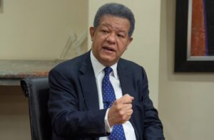 Leonel Fernández critica ley para acogida de inmigrantes ilegales  