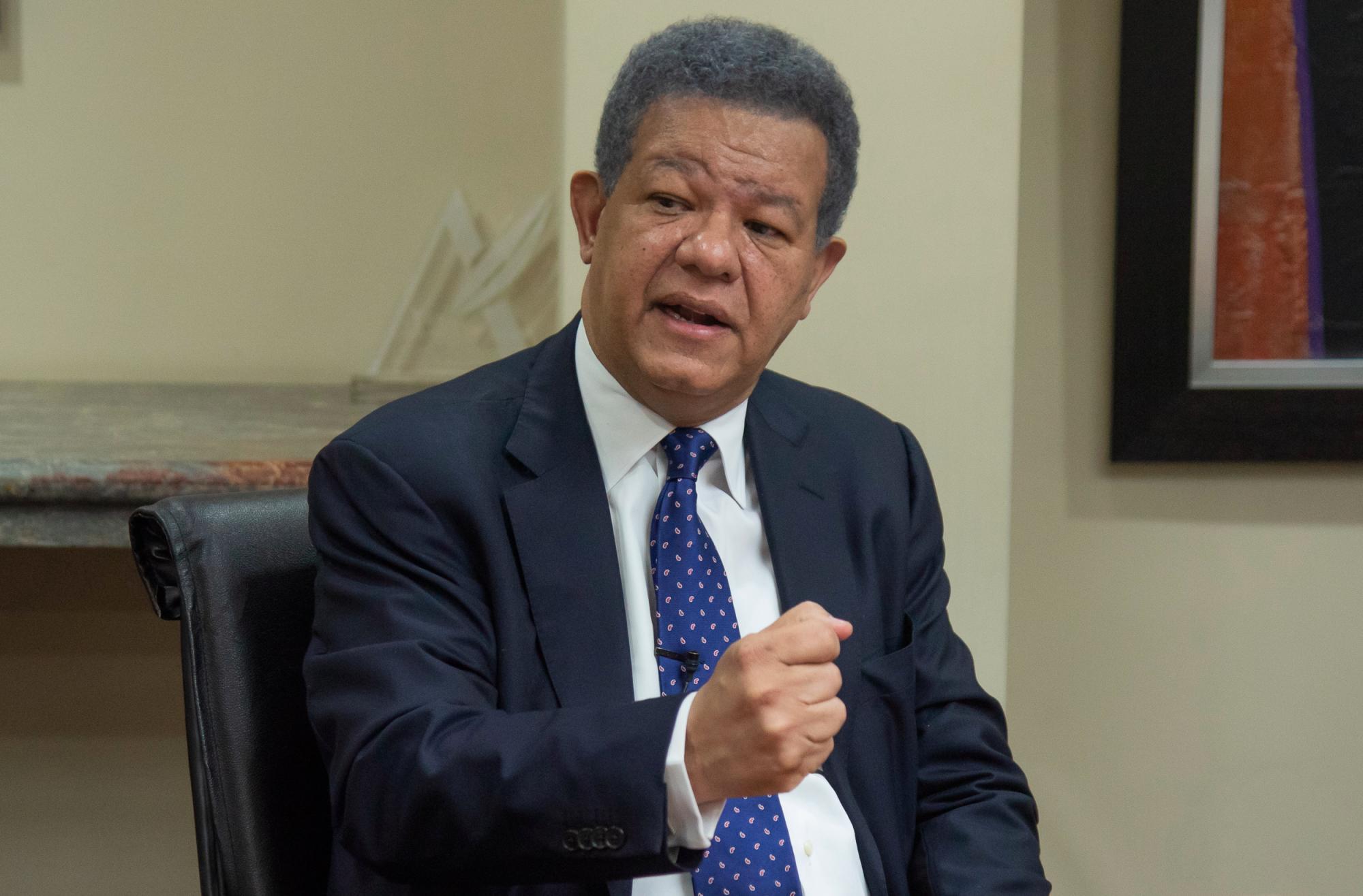 Leonel Fernández critica ley para acogida de inmigrantes ilegales