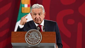 México: López Obrador minimiza la multitudinaria protesta contra su reforma electoral 