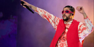 Bad Bunny entre los 10 artistas mejor pagados, según la revista Forbes

