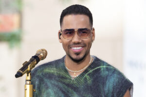 Romeo Santos anuncia su próxima gira en EE.UU. y presenta a su hijo Milano
