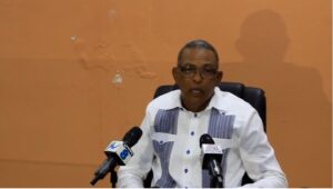 Hombre denuncia abuso de poder por parte de exgobernador en Montecristi 