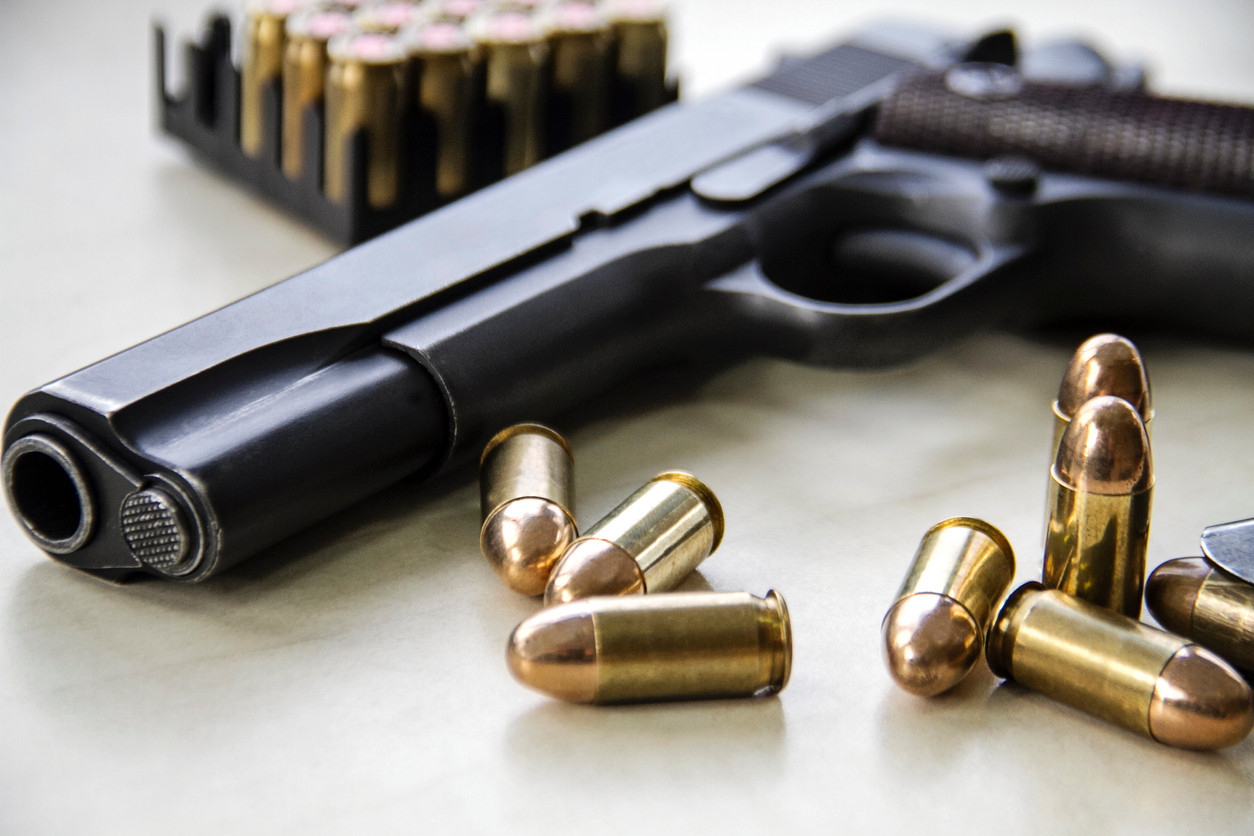 Gobierno autoriza importación de armas y municiones por seis meses