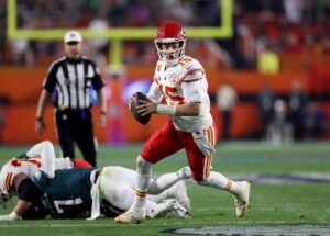 Los Chiefs remontan y conquistan el Super Bowl ante los Eagles