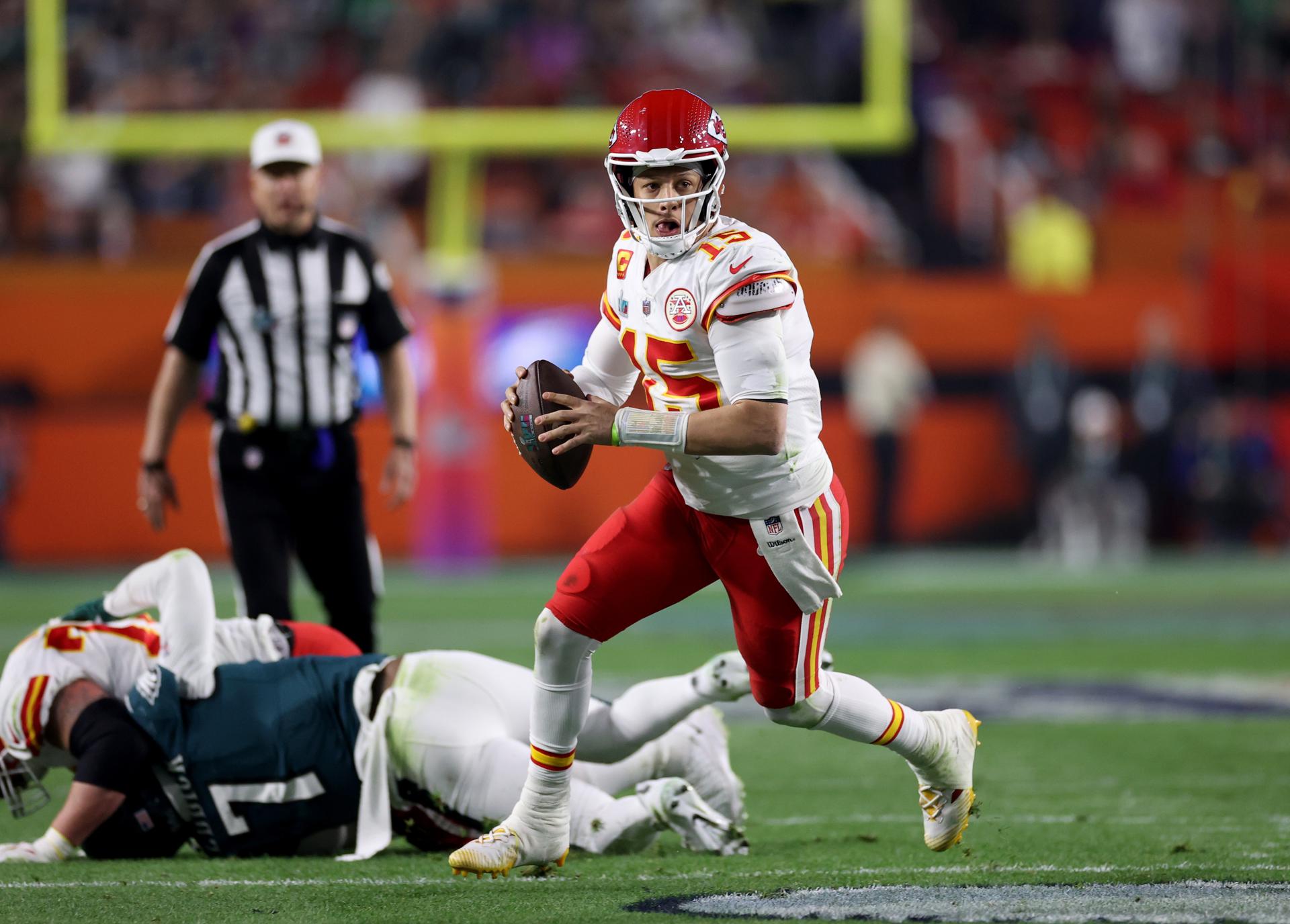 Los Chiefs remontan y conquistan el Super Bowl ante los Eagles