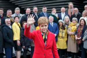 Ministra principal de Escocia anuncia su dimisión

