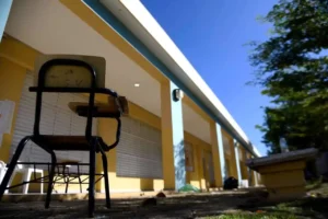 Suspenden docencia en centro educativo por la presencia de dos culebras 