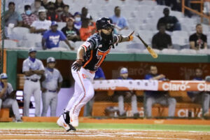 Toros firman a Yamaico Navarro y evitan agencia libre