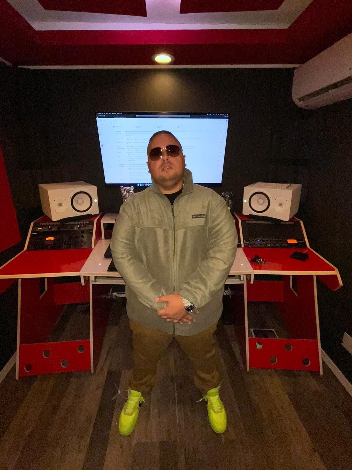 Baxuz presenta nuevo tema musical “Aia”; recibe alta acogida del público