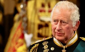 Carlos III encarga componer doce piezas musicales para su coronación 