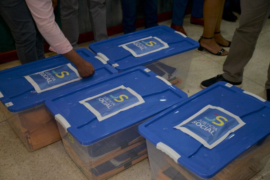 Justicia Social entrega requisitos a JCE para su reconocimiento como partido