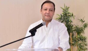 Abel Martínez: gobierno vive de rodilla ante intereses que no son los de RD