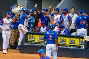  Equipo dominicano derrota a Puerto Rico 6 carreras por 4 en la Serie del Caribe 