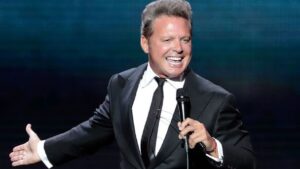 Anuncia Luis Miguel su gira para este 2023