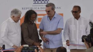 Abinader inaugura carretera Juan Veras-Los Higos-Palo Alto en la cordillera Septentrional