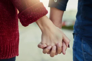 Las ocho frases tóxicas que pueden matar una relación, según una psicóloga de Harvard