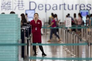 Decenas de vuelos, retrasados en Hong Kong por un fallo informático