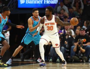 Devin Booker y Julius Randle, jugadores de la semana 20 en la NBA