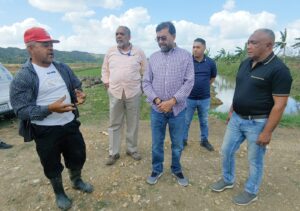 Director del Indrhi supervisa construcción de obras en varias provincias