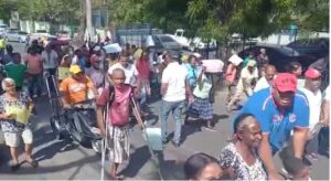 Fundación de Discapacitados protesta en demanda de varias reivindicaciones