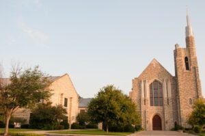 EE.UU: Al menos tres menores y dos adultos muertos en un tiroteo en un colegio de Nashville