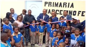 Minerd inaugura escuela en comunidad Pozo Prieto, de Najayo Arriba